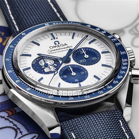 omega speedmaster professional silver snoopy award|omega silver Snoopy Speedmaster price.